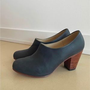 Löbe Women’s Adler Heels